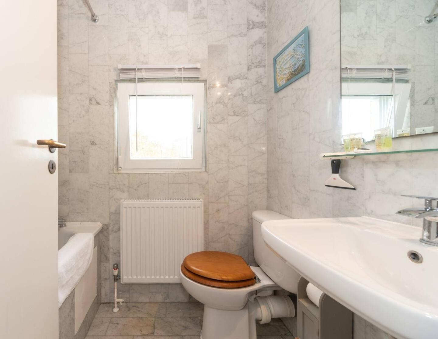 Sunny Maisonette With Views Over Canary Wharf, ロンドン エクステリア 写真