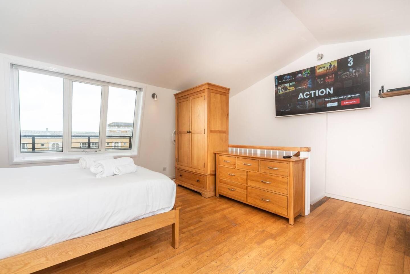 Sunny Maisonette With Views Over Canary Wharf, ロンドン エクステリア 写真