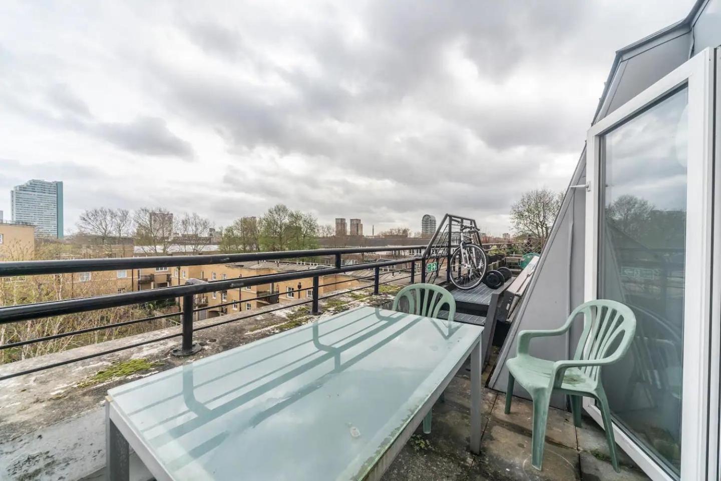 Sunny Maisonette With Views Over Canary Wharf, ロンドン エクステリア 写真