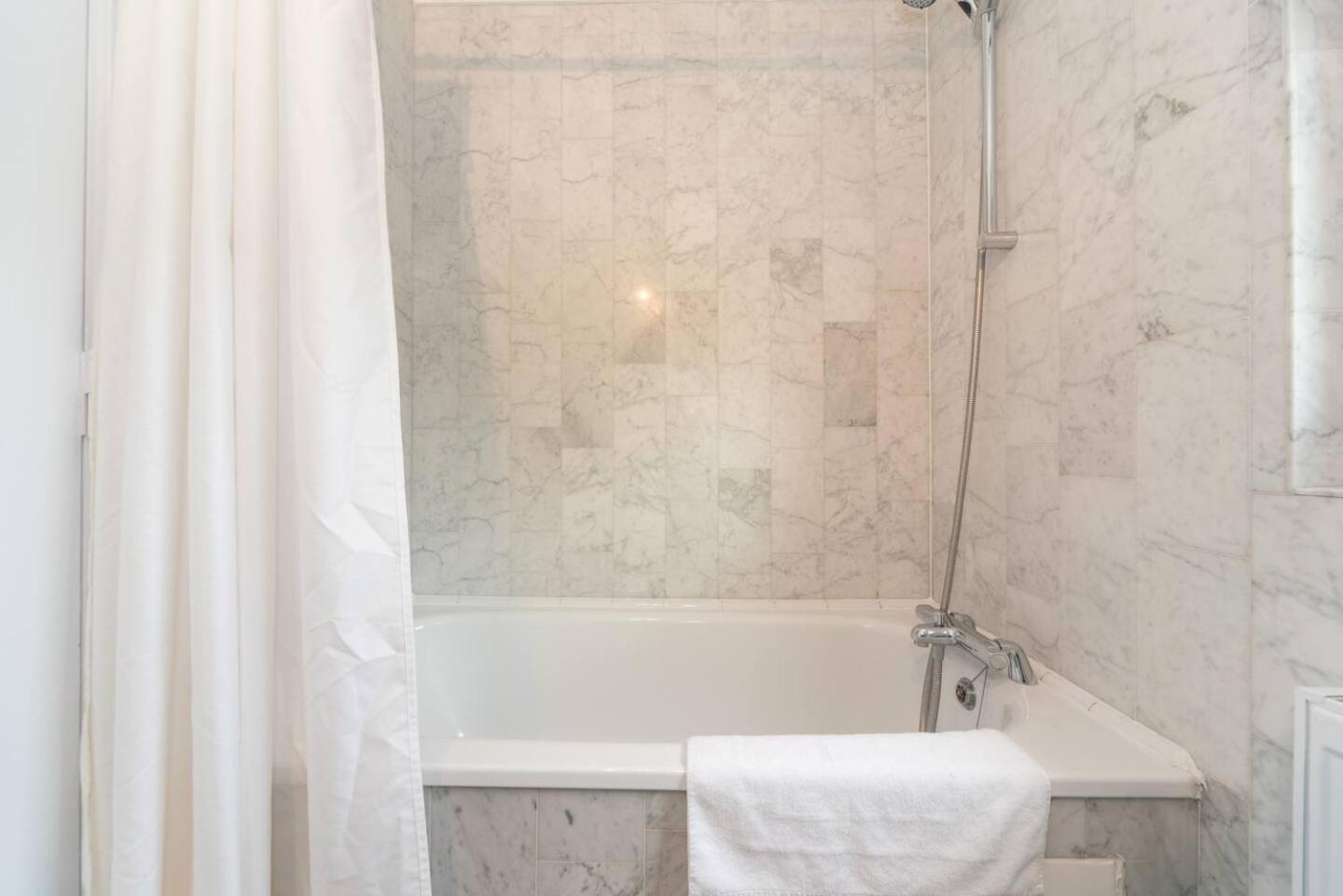 Sunny Maisonette With Views Over Canary Wharf, ロンドン エクステリア 写真