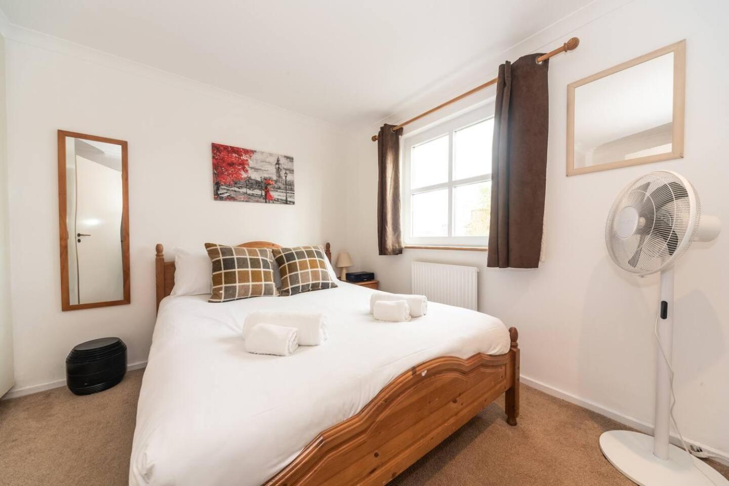 Sunny Maisonette With Views Over Canary Wharf, ロンドン エクステリア 写真