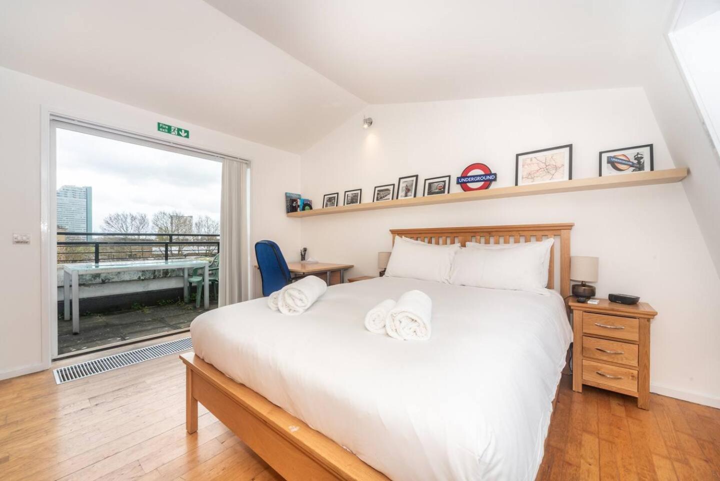 Sunny Maisonette With Views Over Canary Wharf, ロンドン エクステリア 写真